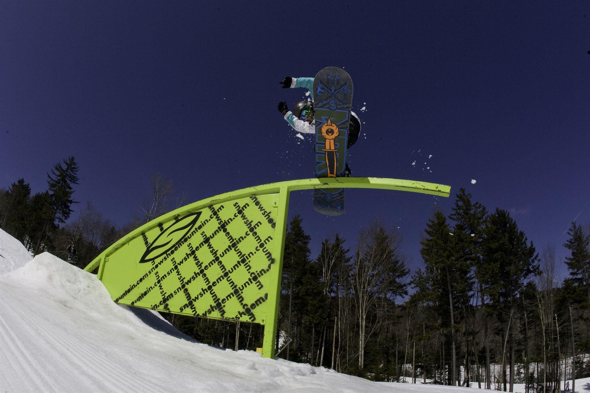 Soaring Eagle Lodge Snowshoe Extérieur photo